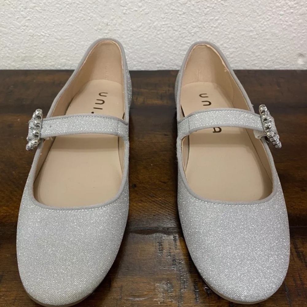 Unisa Womens Flat Shoes Silver Glitter, Strap With Rhinestone Buckle